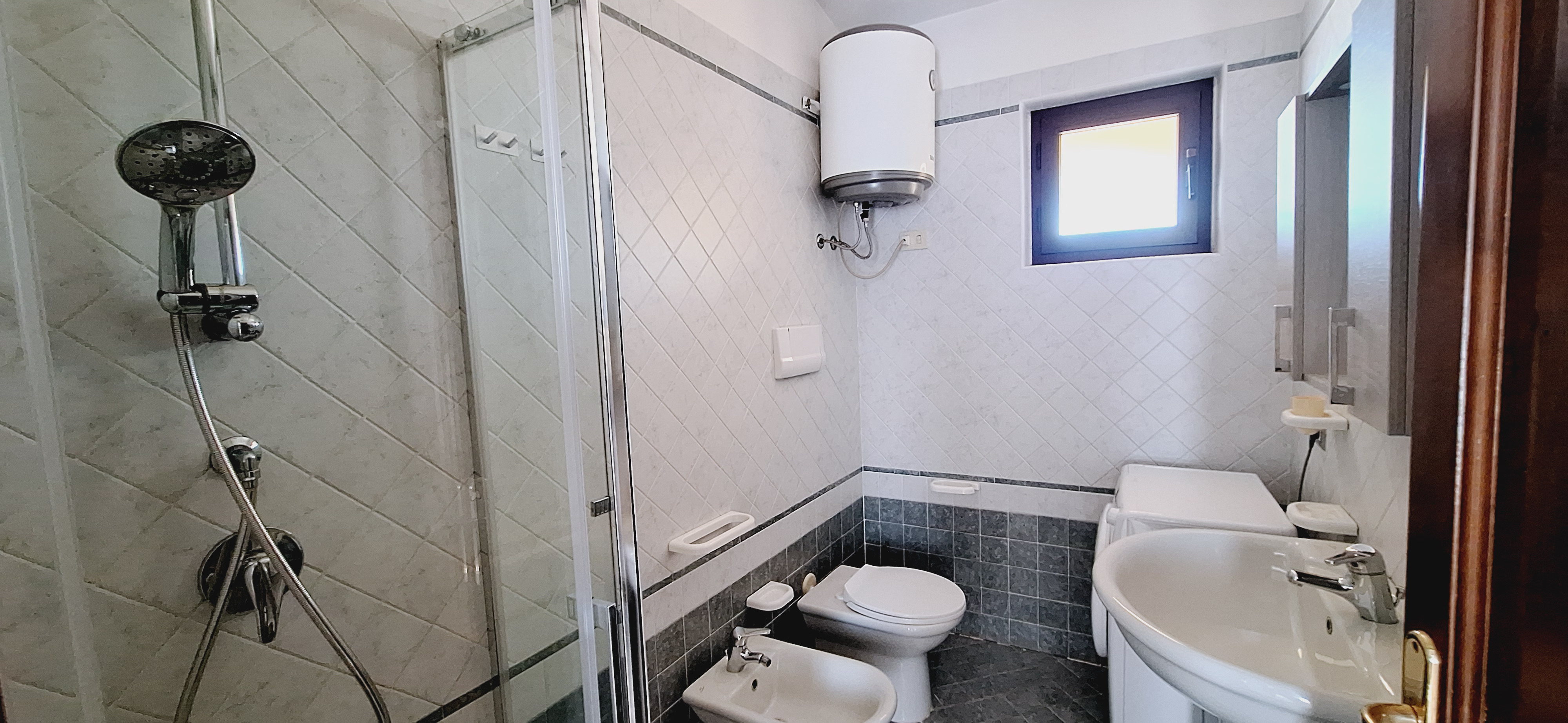 Bagno Trilocale 3